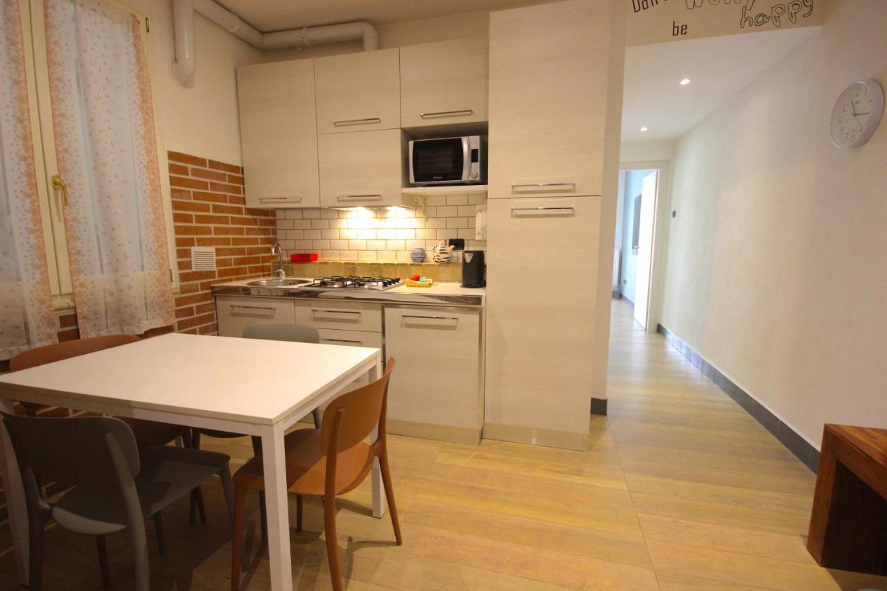 Case Vr Holiday Happy House Verona Exterior foto
